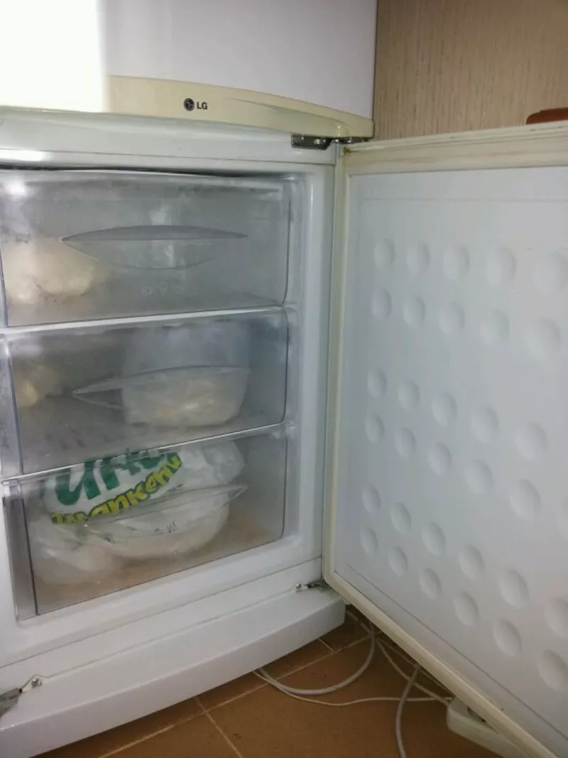 срочно продам холодильник 3